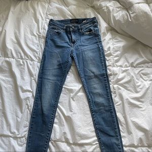 LUCKY BRAND- Dark wash skinny jeans.